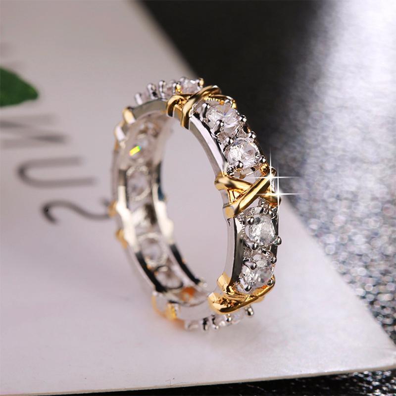 Avelena | Dichroic Inlaid Zircon Ring Erfolg