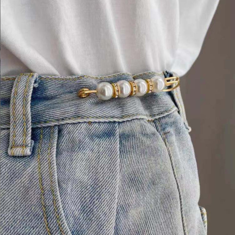 Avelena | Brosche aus Perlen und Legierung