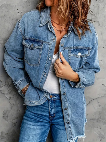 Avelena | Jeansjacke mit ausgefranstem Saum und Revers und Pattentaschen
