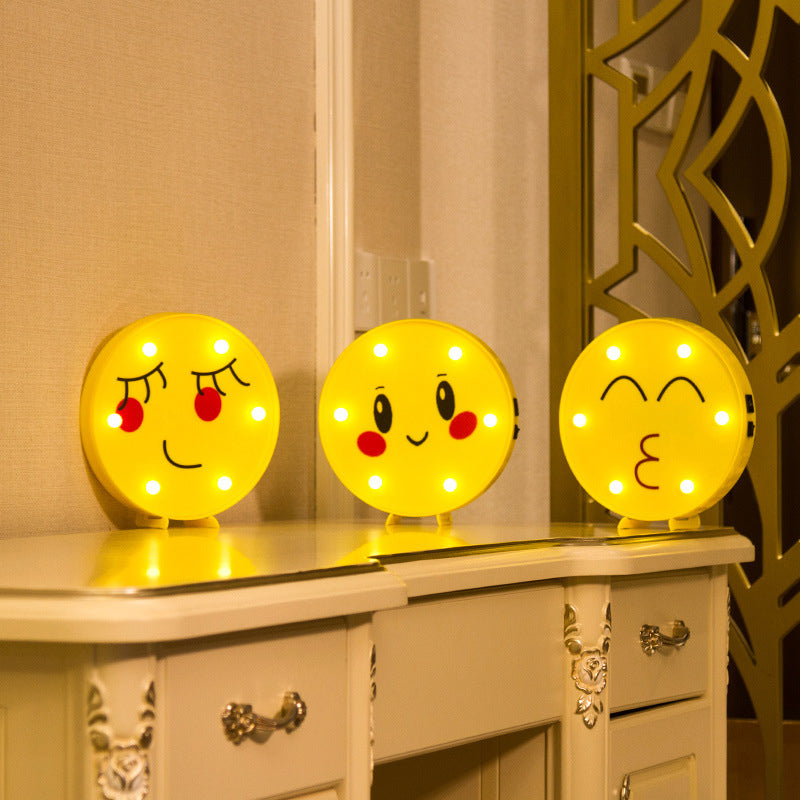Avelena | Lustige Emoji Ausdruck Wandlampe Modernist Kunststoff Batterie Led Gelb Nachttischlampe