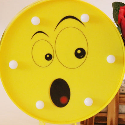 Avelena | Lustige Emoji Ausdruck Wandlampe Modernist Kunststoff Batterie Led Gelb Nachttischlampe