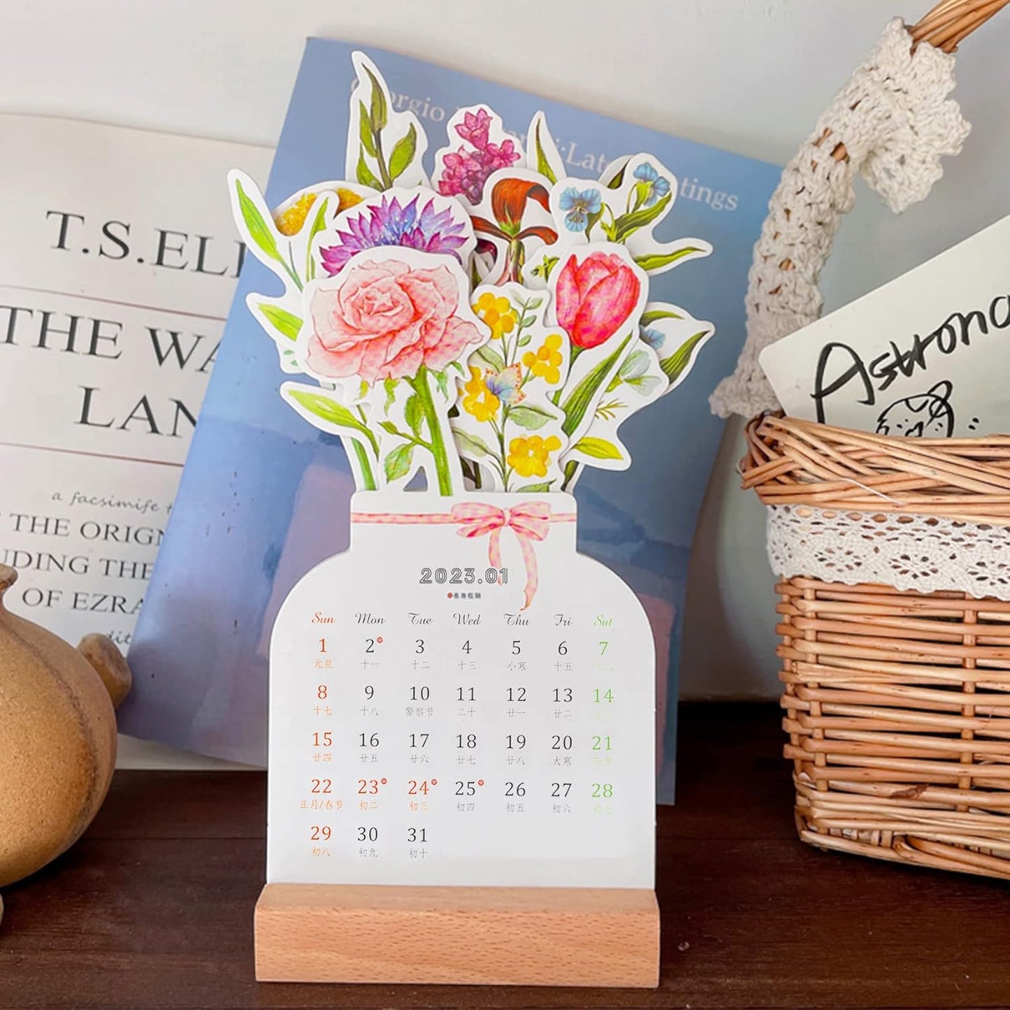 Avelena | 2024 Bloomy Flowers Tischkalender