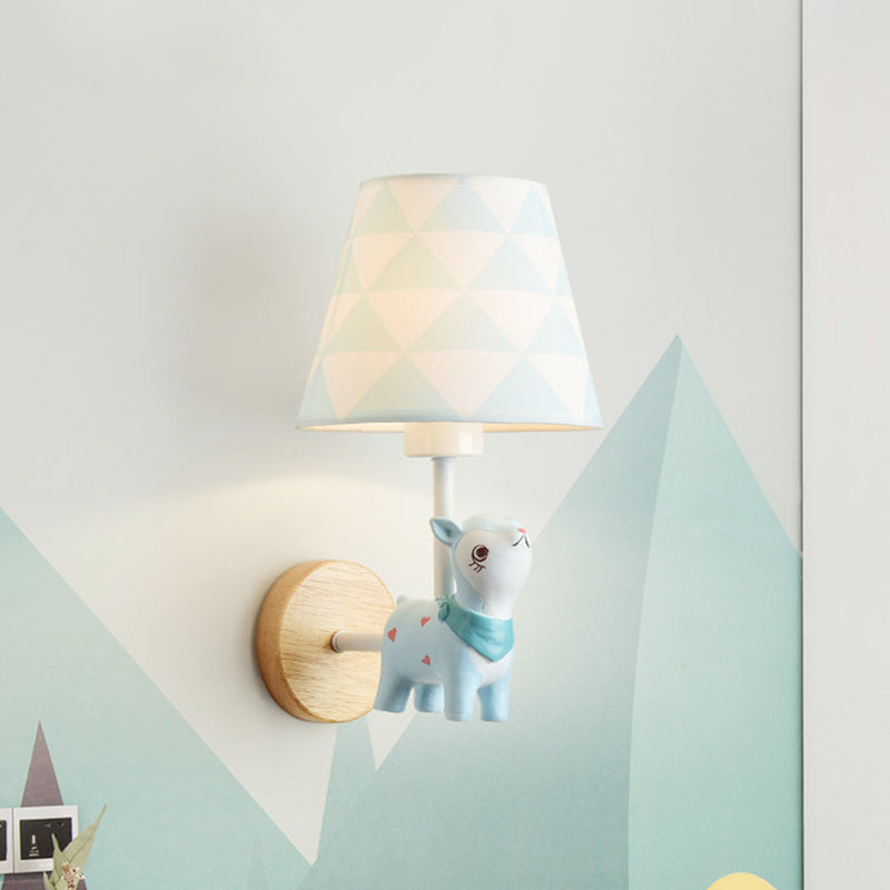 Avelena | Zeitgenössische Wandleuchte mit Konischer Shade Einzelne Licht Holz Wandlampe mit Tier für Teenager