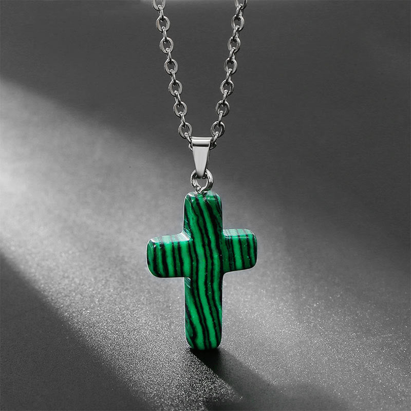 Avelena | Natürliche Edelsteine Kreuz Halskette Eine Spirituelle Schmuckerfahrung
