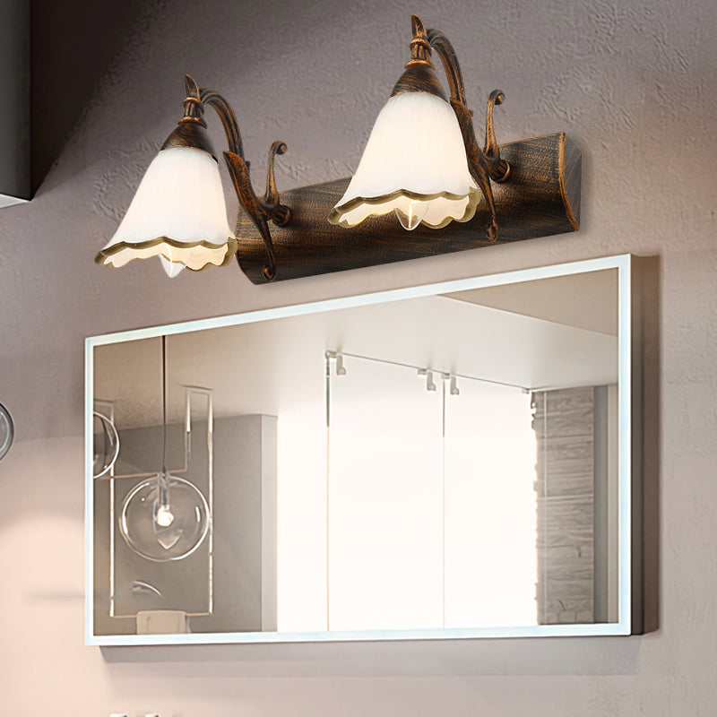 Avelena | Blumen Badezimmer Wandlampe Klassisch Opal-Glas 2/3/4 Lichter Bronze/Weiß Make-Up Beleuchtung