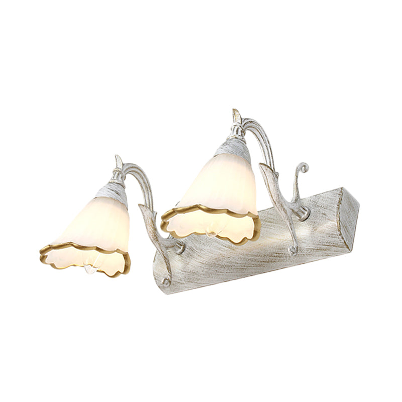 Avelena | Blumen Badezimmer Wandlampe Klassisch Opal-Glas 2/3/4 Lichter Bronze/Weiß Make-Up Beleuchtung