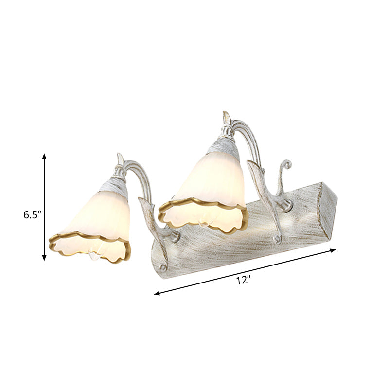 Avelena | Blumen Badezimmer Wandlampe Klassisch Opal-Glas 2/3/4 Lichter Bronze/Weiß Make-Up Beleuchtung