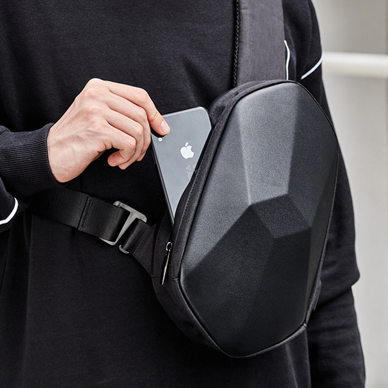 Avelena | Diebstahlschutz, Wasserdicht, Antikollisions-Brusttasche, mit geometrischer 3D-Schale, seitlichem USB-Anschluss, hochwertigem Schutz, mehrlagiger Partition-Speicher, für Reisen, Ausflüge, Einkaufen und mehr