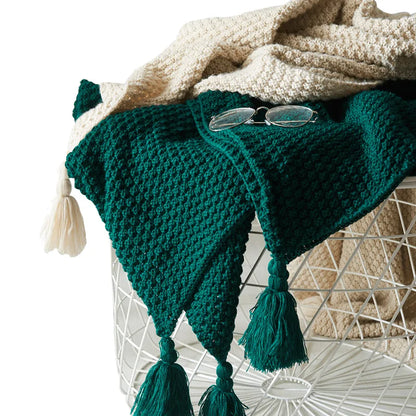 Avelena | Gestrickte Wolldecke mit Quasten - NordicCozy