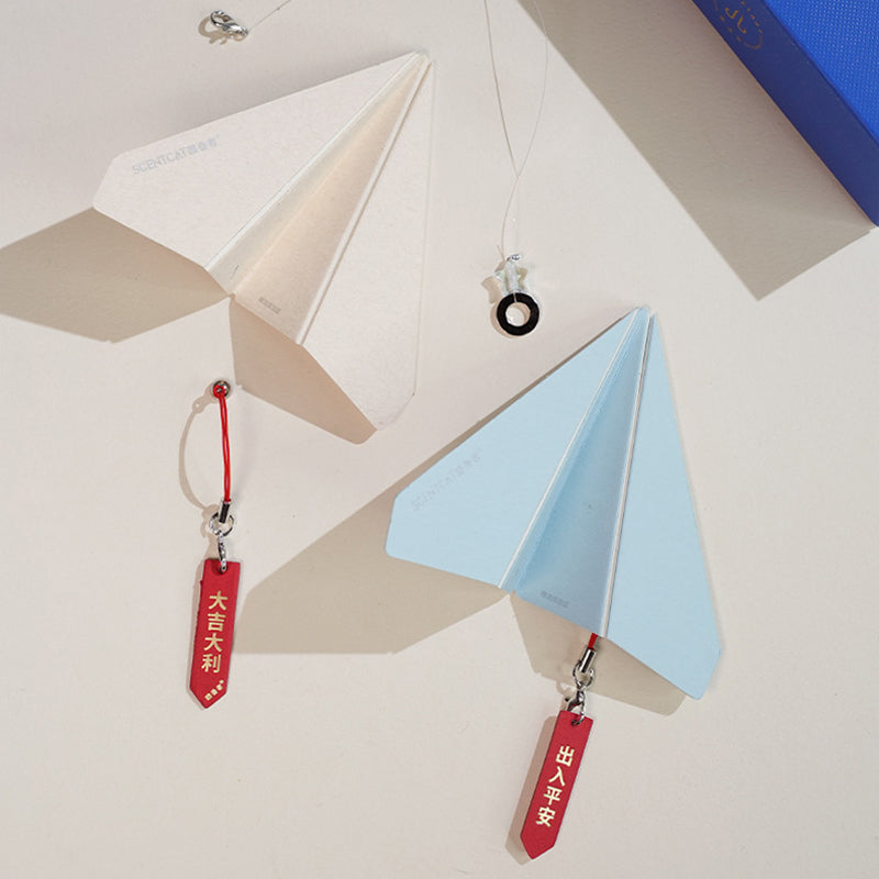 Avelena | Anhänger In Form Eines Papierflugzeugs