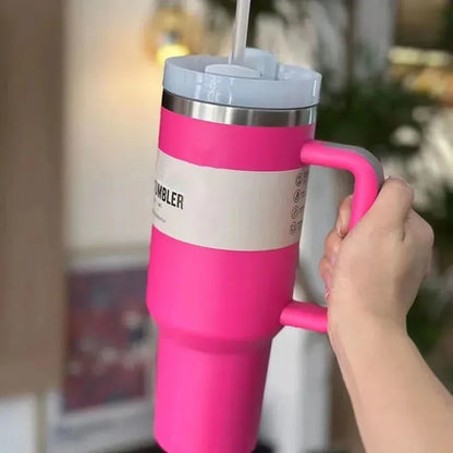 Avelena | Vakuumisolierte Tasse mit Deckel und Strohhalm Thermotumbler