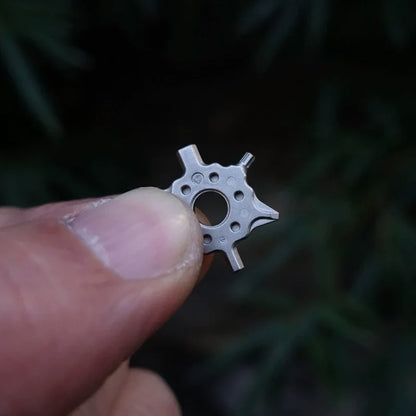 Avelena | Cool 4-in-1 Hebelwerkzeug & 6-in-1 Schraubendreher Titan Perlenkette