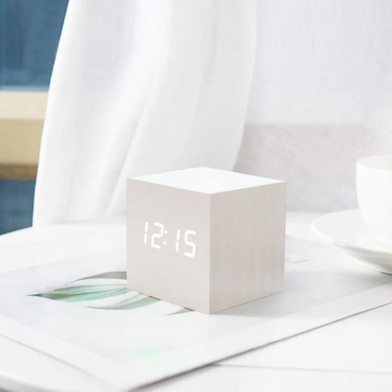 Avelena | LED Würfel Uhr