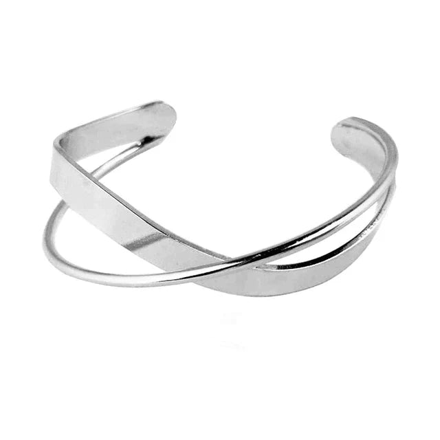 Avelena | Europäisches Armband Erhältlich In Glänzendem Silber und Luxuriösem Gold