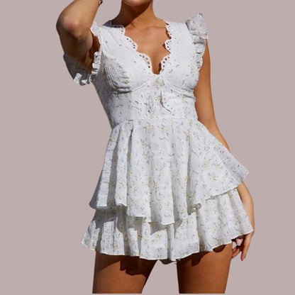 Avelena | Verspieltes Minikleid mit Ösenstickerei