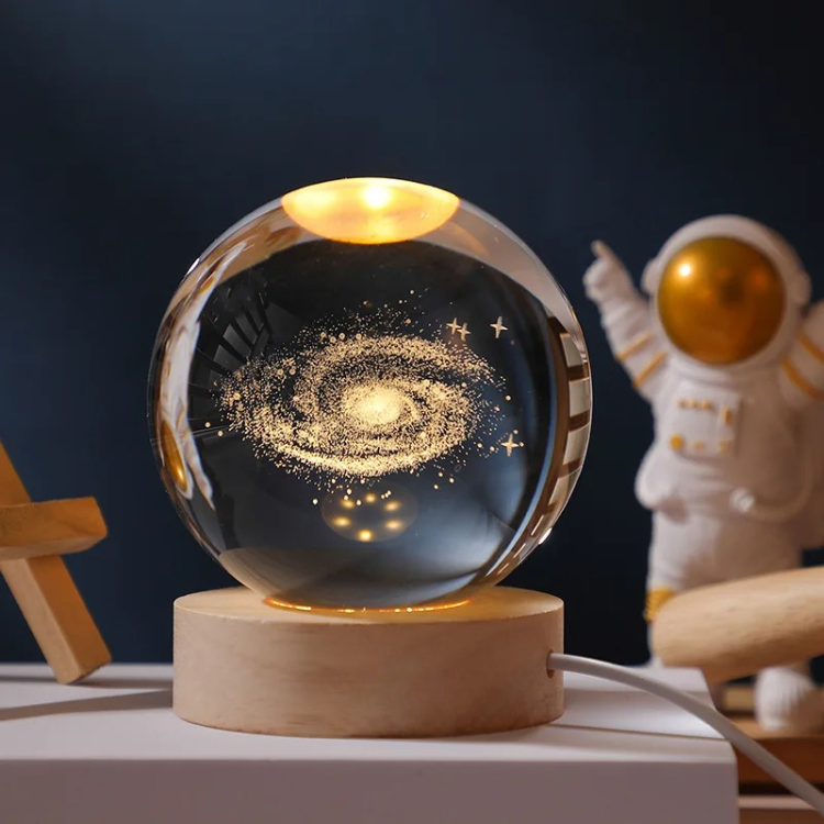 Avelena | SpaceLume™ - Nimm das Universum nach Hause!