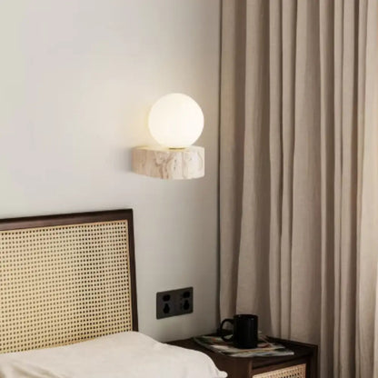 Avelena | CrownAura - Stilvolle Wandlampe