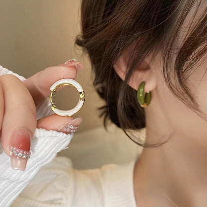 Avelena | Ein Modebasiertes Ohrschmuck