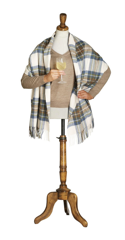 Avelena | Tartan Schafwollschal Gedämpftes Blau Stewart