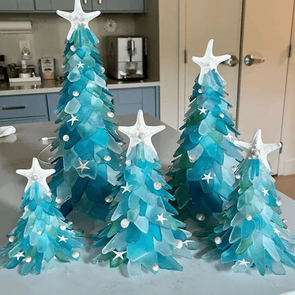 Avelena | Weihnachtsbaum aus Meerglas-Imitat | Handgefertigt | Blau-Grün-Türkis | Mit Muscheln & Seesternen
