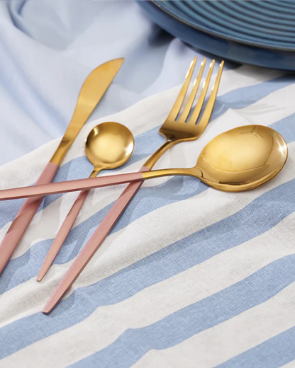 Avelena– Luxus Besteckset mit goldenen Akzenten & mattschwarzen Griffen