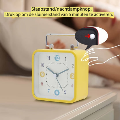 Avelena | Uhr Stilvolle Quadratische Wecker mit Nachtlicht