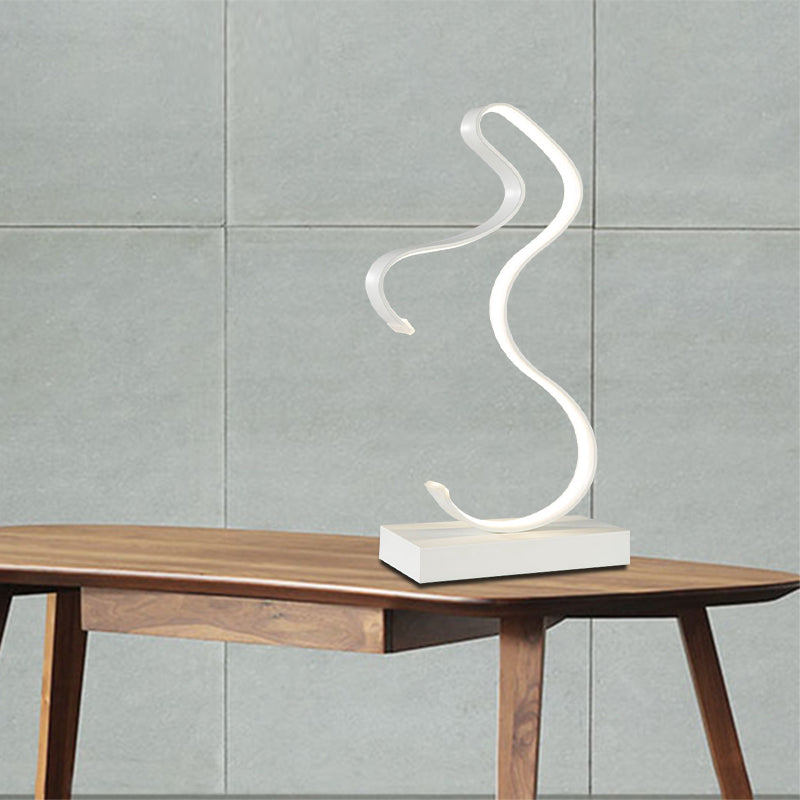 Avelena | Curvy Akril Aufgabenbeleuchtung Minimalismus Led Weiß Kleine Schreibtischlampe In Weiß/Warmem Licht für Schlafzimmer