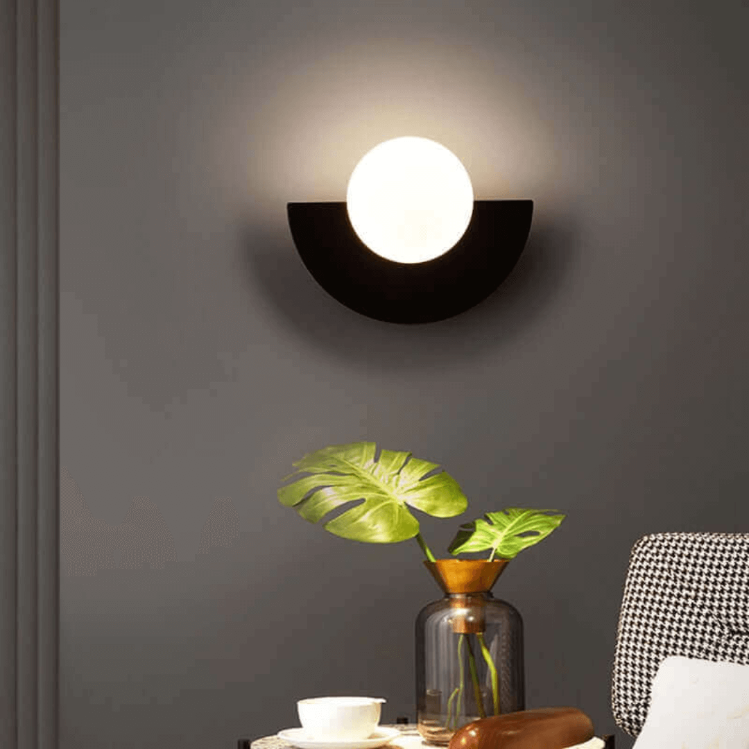 Avelena | Metallische Halbmook Wandlampe