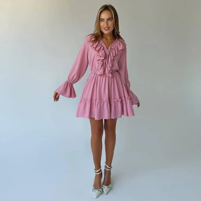 Avelena | Langärmeliges Kleid mit Plissiertem V-Ausschnitt und Volants Fashion