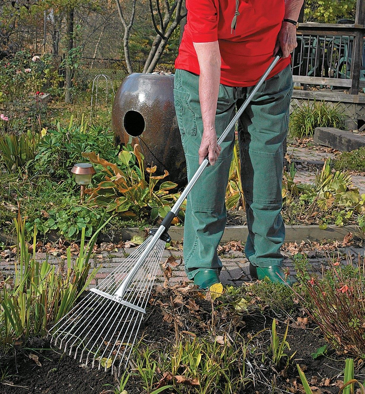 Avelena | WegHarken Kompakter Gartenhelfer