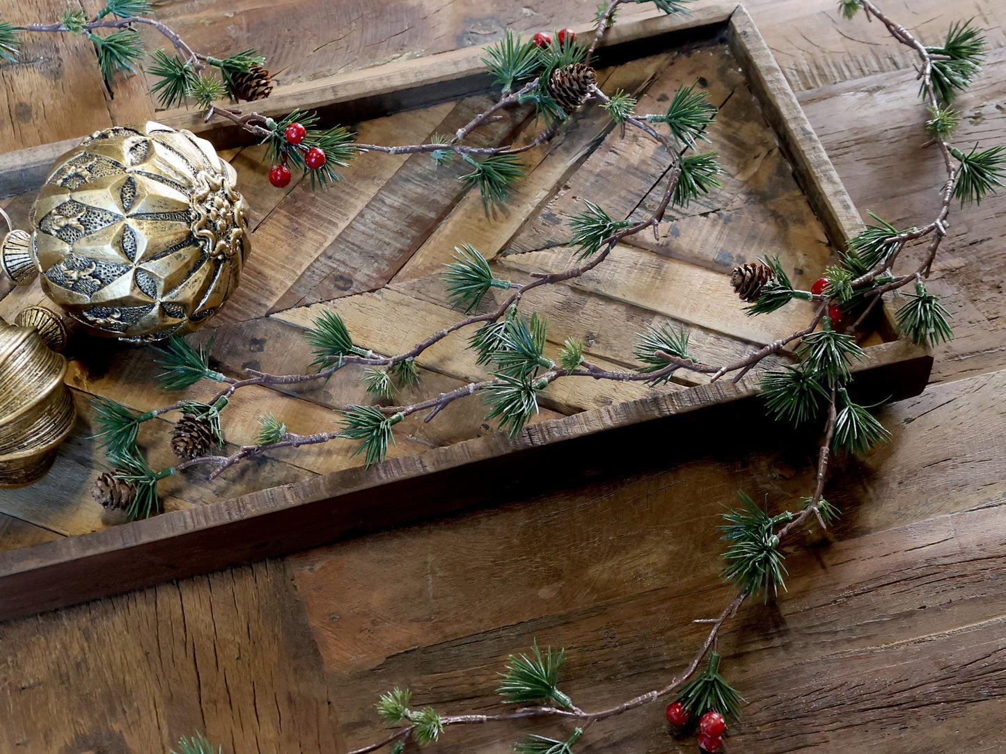 Avelena | Chic Antique – Fleur Zedernbaumranke mit Beeren, L160 cm, Natur