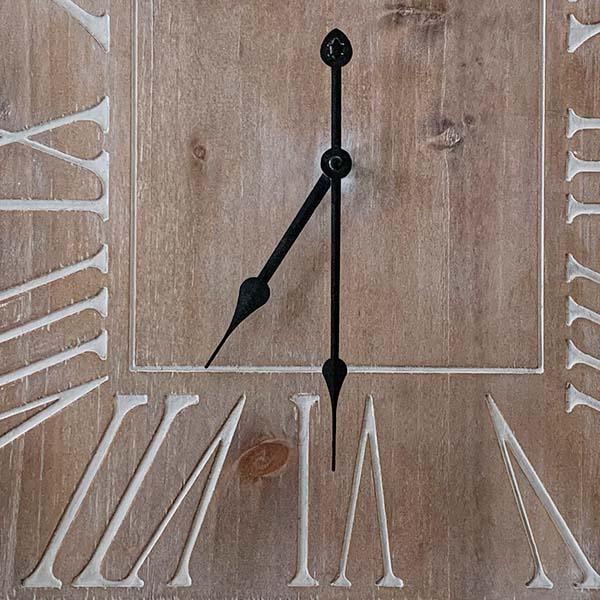Avelena | Dunkel Farbige Rechteckige Holzwanduhr