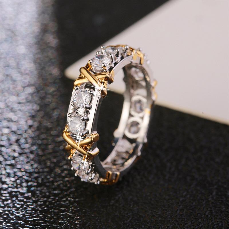 Avelena | Dichroic Inlaid Zircon Ring Erfolg