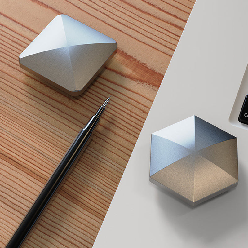 Avelena | Desktop Fingerspitzen Metall Flip-Rotation Spielzeug