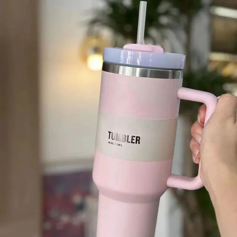 Avelena | Vakuumisolierte Tasse mit Deckel und Strohhalm Thermotumbler