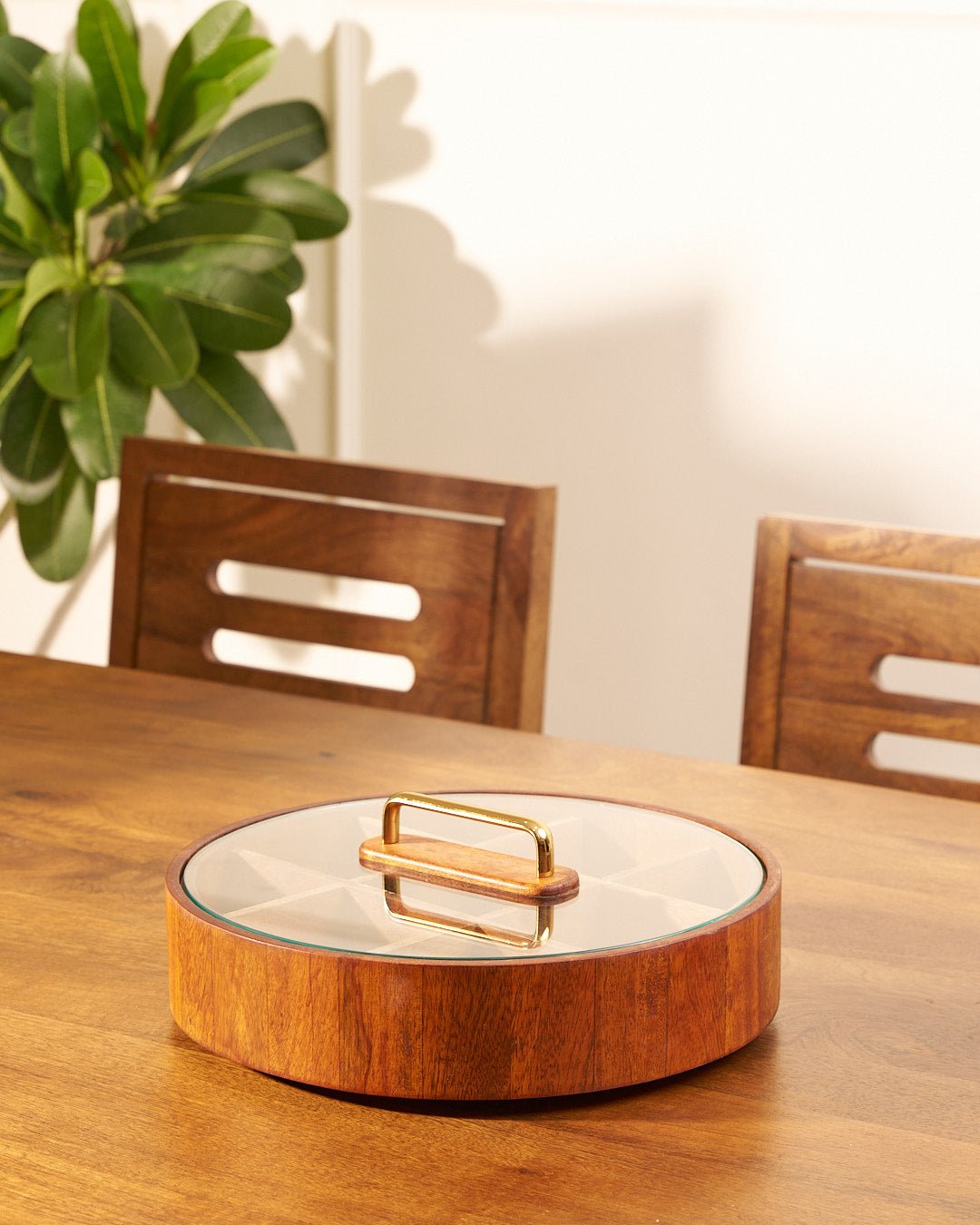 Avelena | BambooSpin – 9-Fächer Servierplatte mit drehbarem Deckel | Premium Bambus Snackplatte