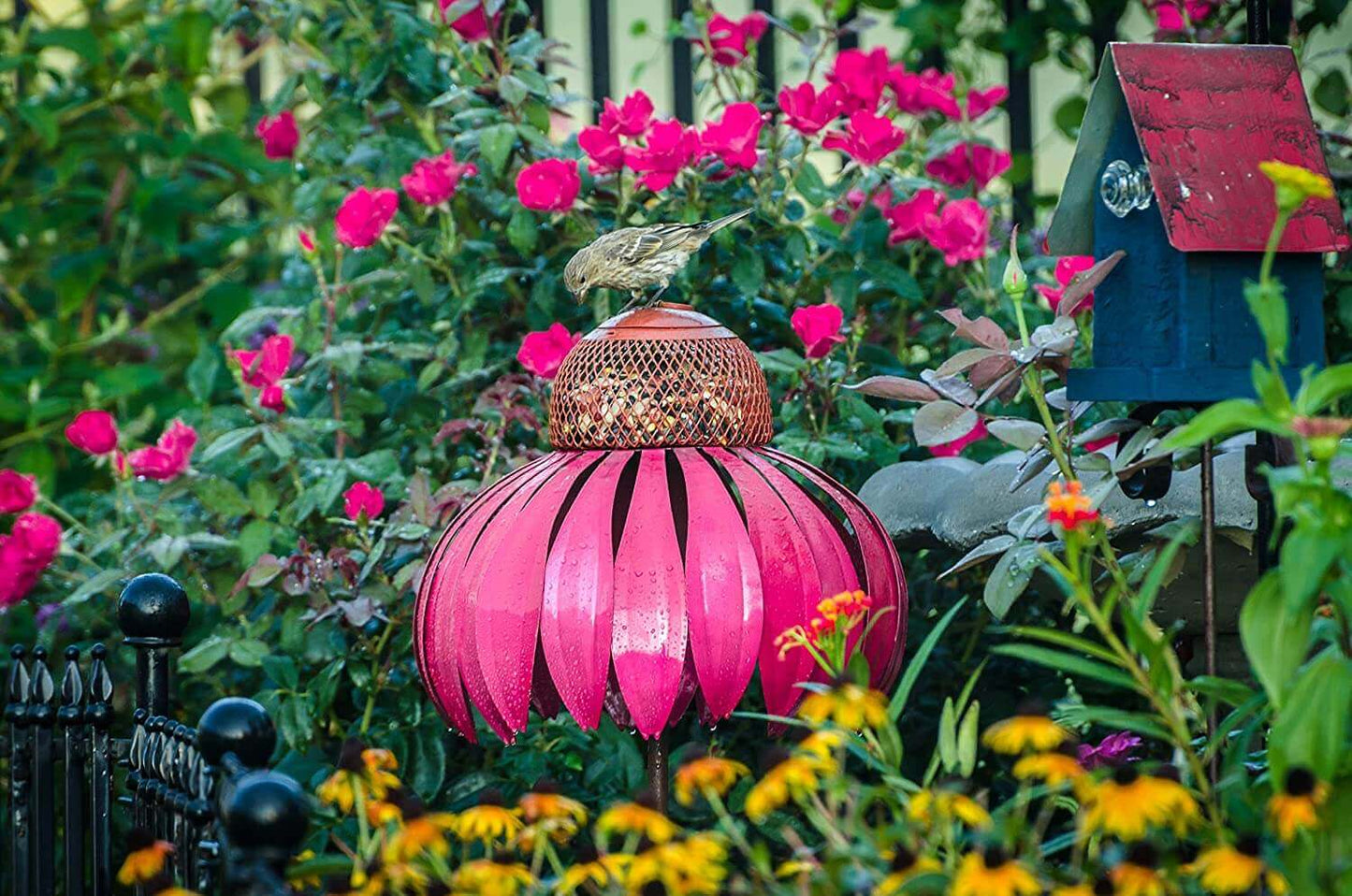 Avelena | Hängendes Metall-Vogelhaus Blumenform Garten Deko