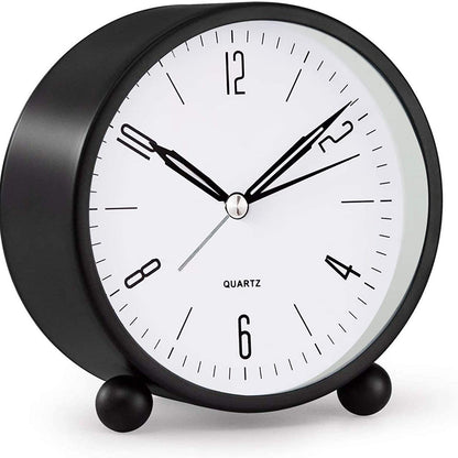 Avelena | 4" Super Silent Non Ticking Analogwecker mit Nachtlicht