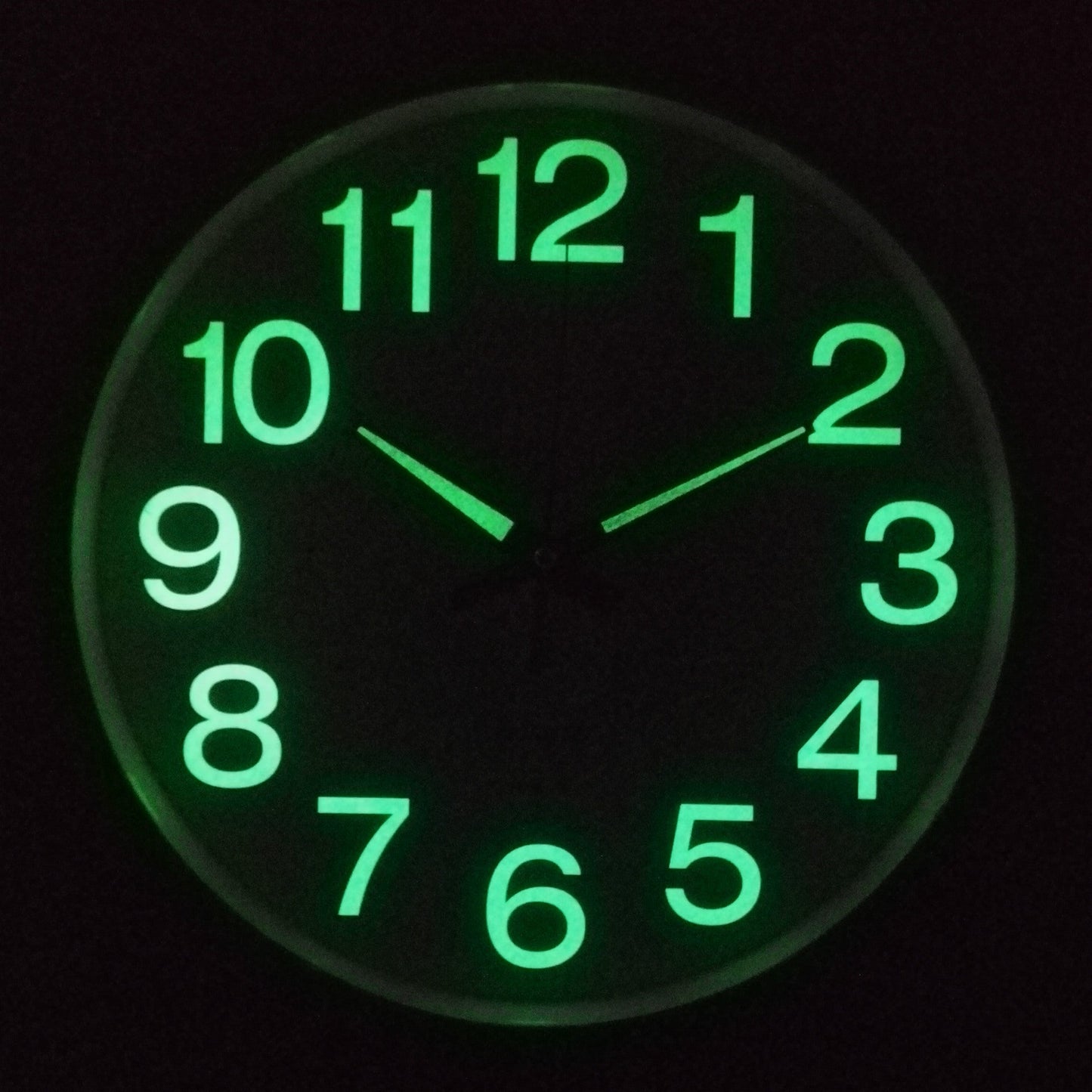 Avelena | Stille Klassenraum Uhr 30 Cm Geräuschlos & Beleuchtet Zeit