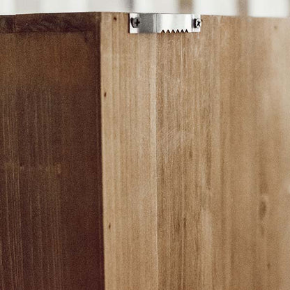 Avelena | Alte Apotheker Schrank mit Raum