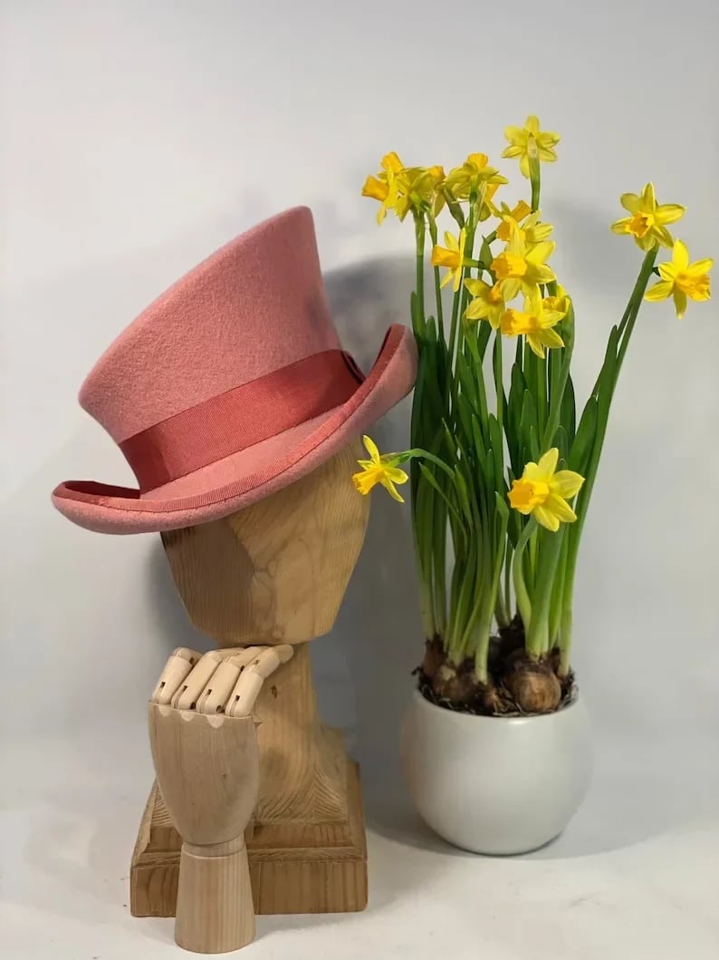 Avelena | Damen Zylinderhut asymmetrisch | Handgefertigt & Elegantes Design | Hochwertige Wollstruktur