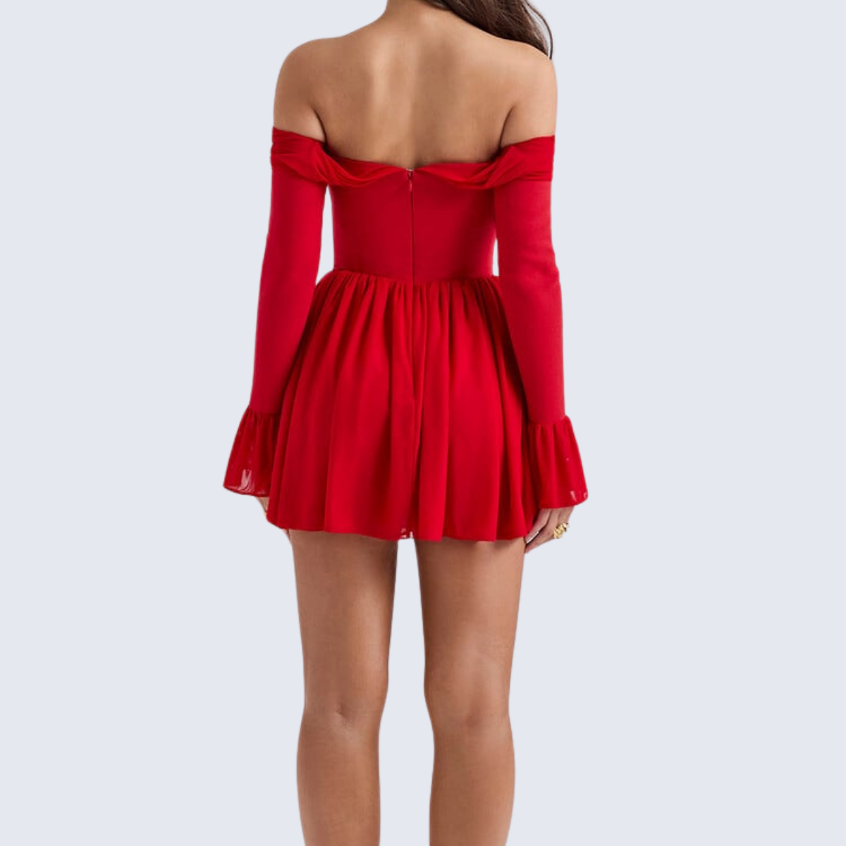 Rotes, schulterfreies, ausgestelltes Kleid