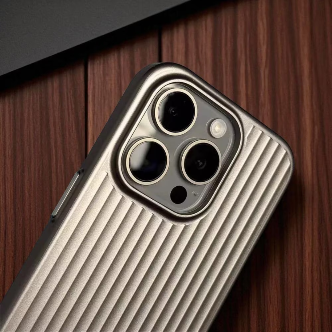 Avelena | ArmorShell | Ultradünnes und Stoßsicheres iPhone-Cover