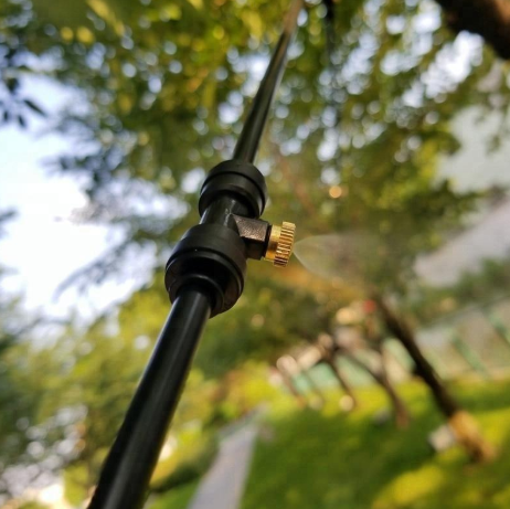 Avelena | Bewässerungssystem für den Garten – Tropfbewässerung Kit mit Einstellbarem Sprühkopf und Zubehör