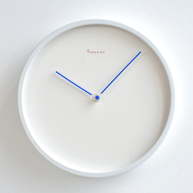 Avelena | Skandinavische Minimalistische Wanduhr Zeitlose Eleganz