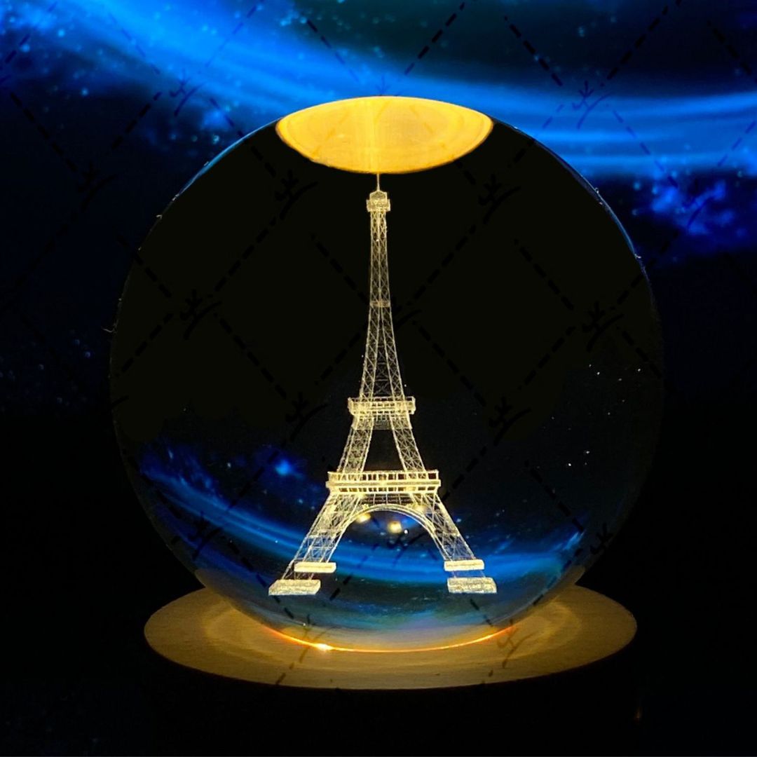 Avelena | Leuchtende Mondkristallkugel