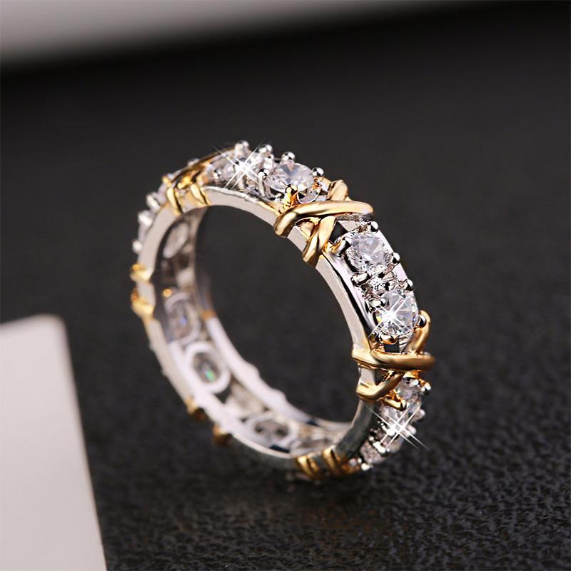 Avelena | Dichroic Inlaid Zircon Ring Erfolg