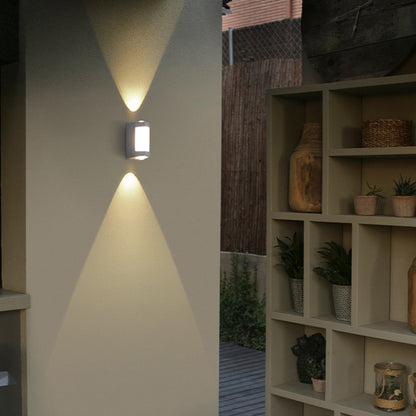 Avelena | Solara Außenwandleuchte – Netzbetriebene LED-Beleuchtung für Garten & Garage