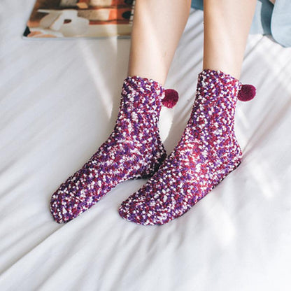 Avelena | Süße Winter Fuzzy Slipper Socken