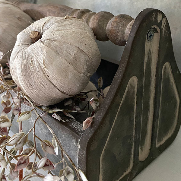 Avelena | Rostige Patina Galvanisierte Metallcaddy mit Holzspindelgriff